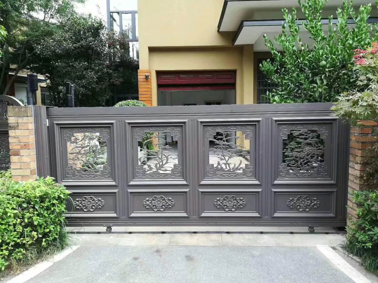 Aluminum art door