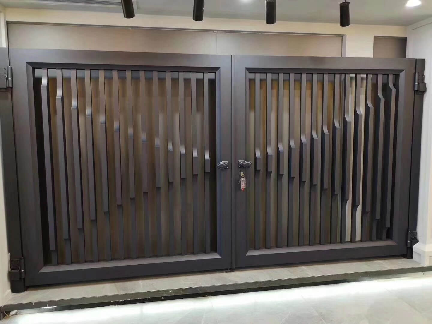 Aluminum art door